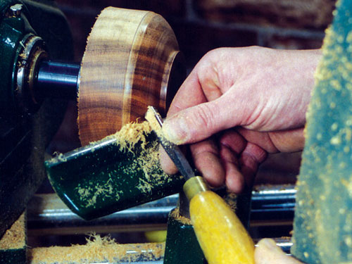 Using the Spindle Gouge